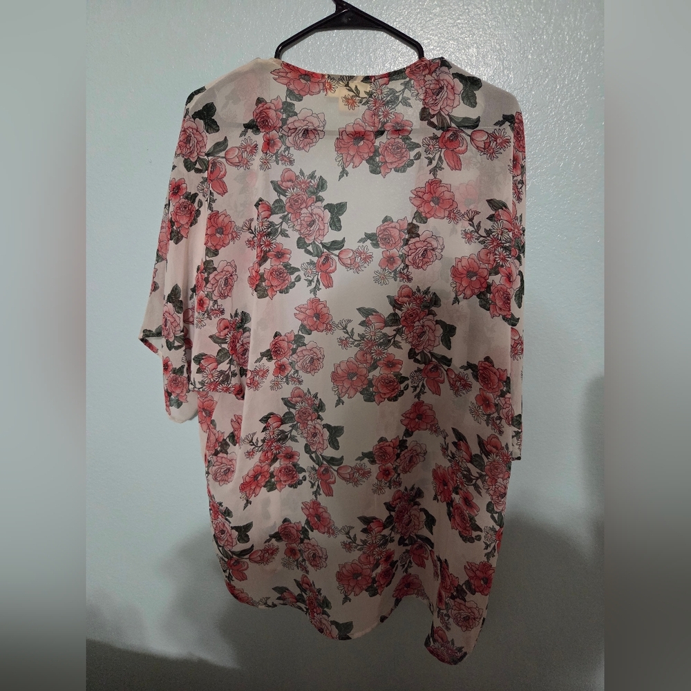 Wishful Park Pink and Cream Floral Kimono - Picture 3 of 4
